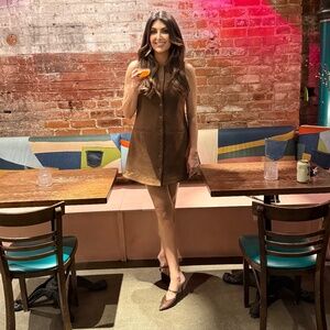 Meet your Posher, Nina